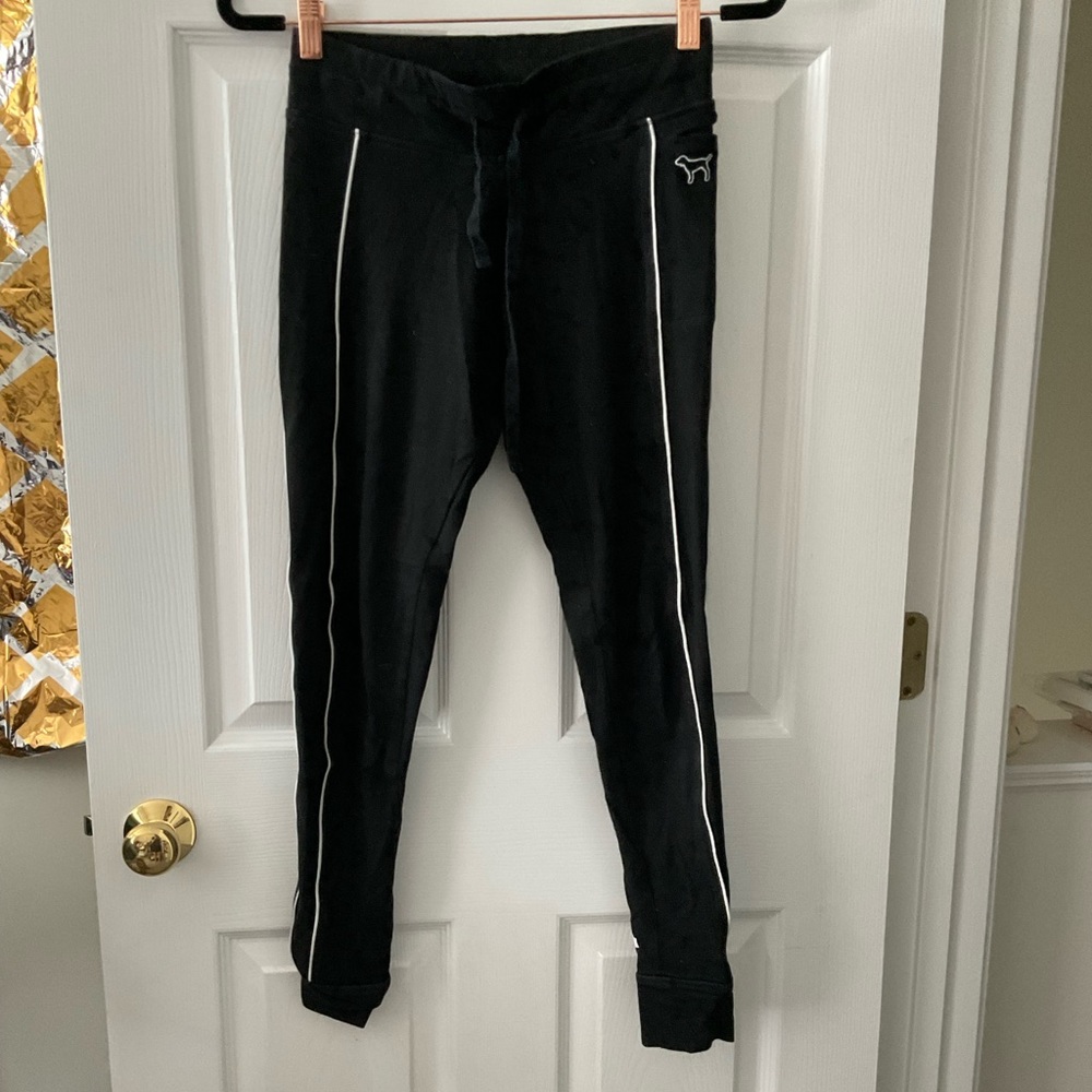 PINK Yoga Cuffed Pants with Lettering on Side and Pockets